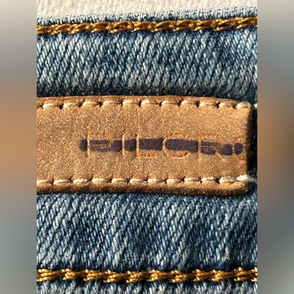 Anthropologie Pilcro High Rise Flare Jeans Medium Wash Size 28 - Picture 4 of 5